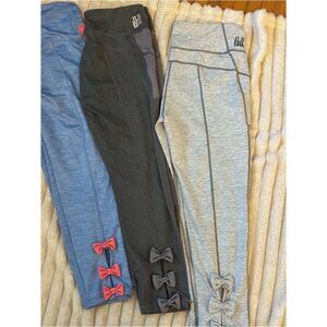 lot of 3 Jadelynn Brooke active crop bow sweats size large
